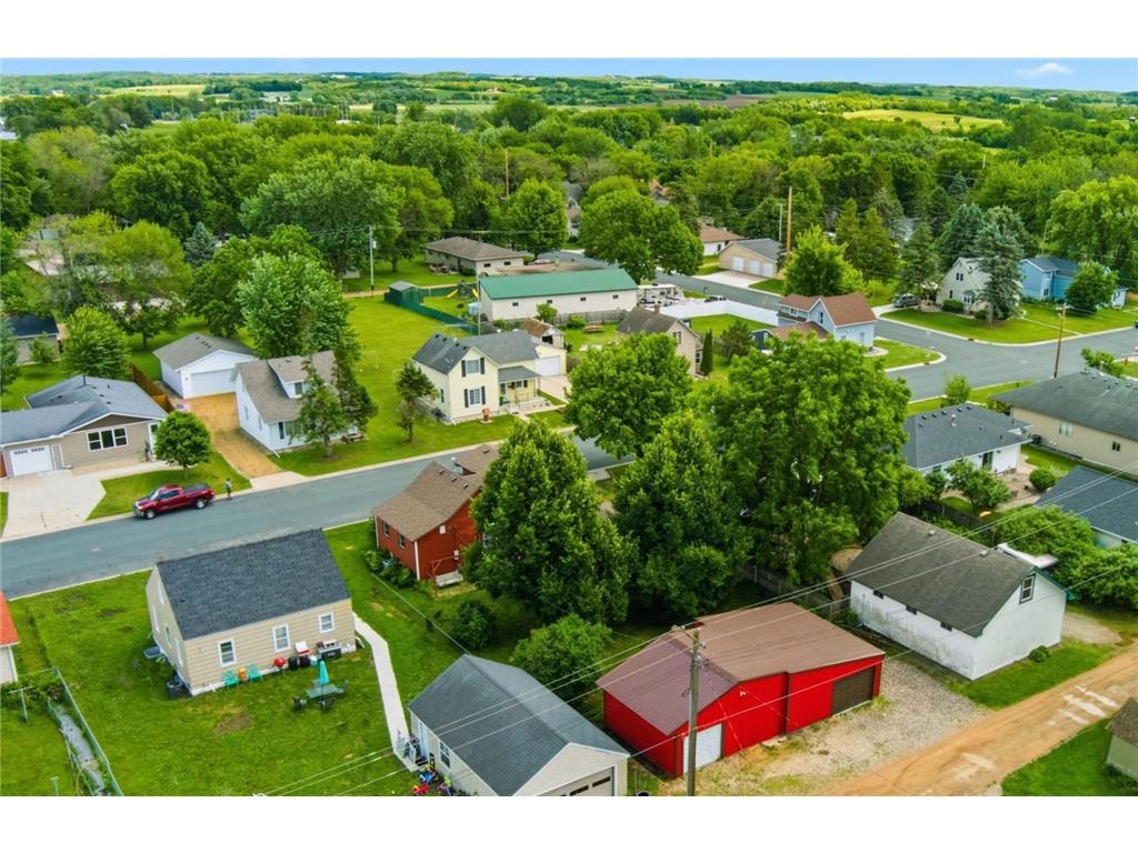 606 4th Street NE Montgomery MN 56069 7096077 image2
