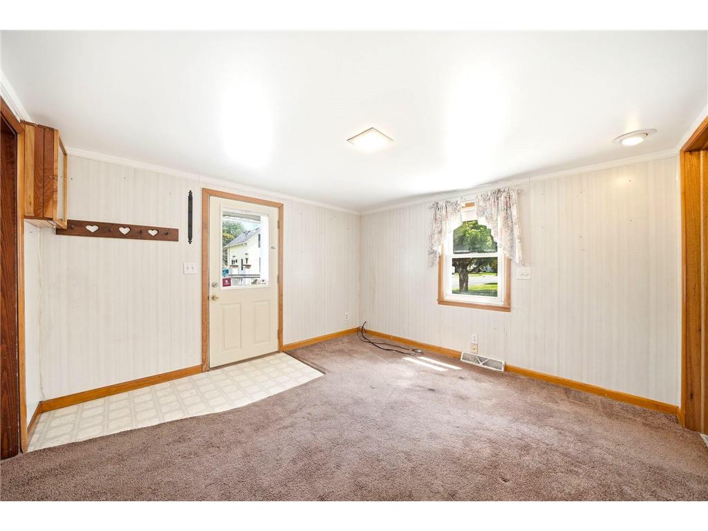 606 4th Street NE Montgomery MN 56069 7096077 image7