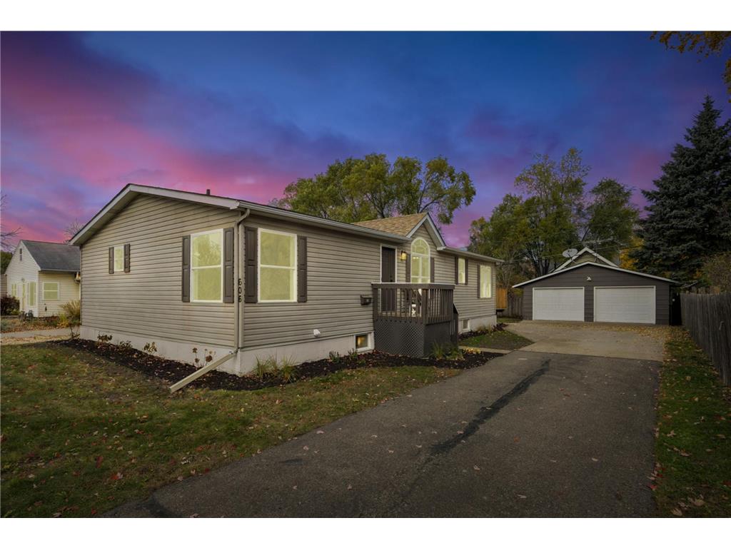 606 8th Street W Hastings MN 55033 6813634 image1