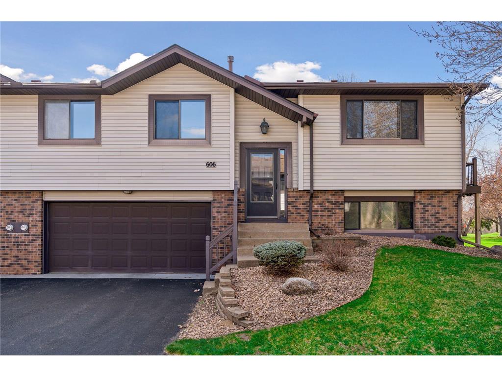 606 Donegal Circle Shoreview MN 55126 7043010 image1