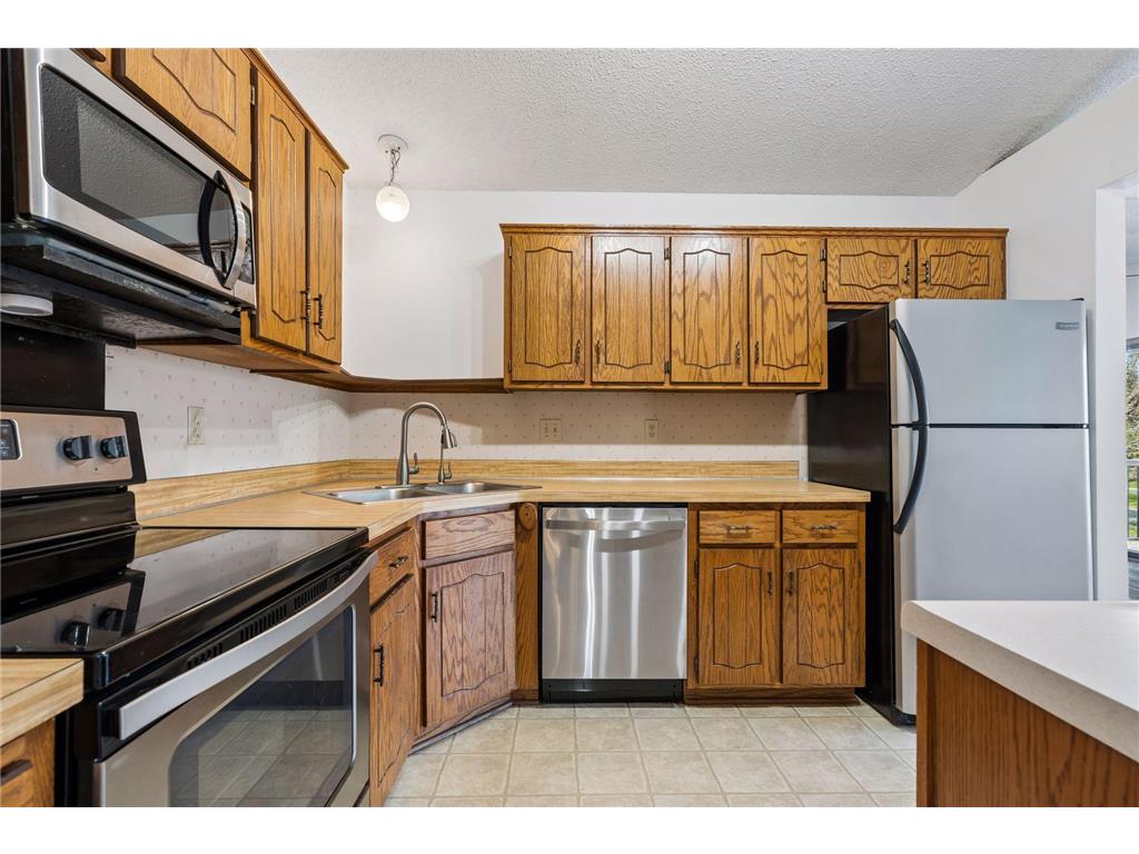 606 Donegal Circle Shoreview MN 55126 7043010 image14