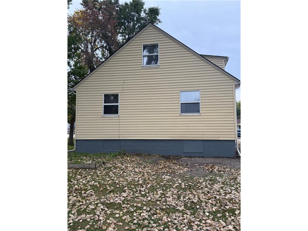 606 E Main Street Marshall MN 56258 6797973 image20