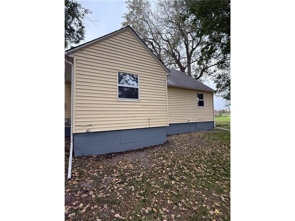 606 E Main Street Marshall MN 56258 6797973 image21