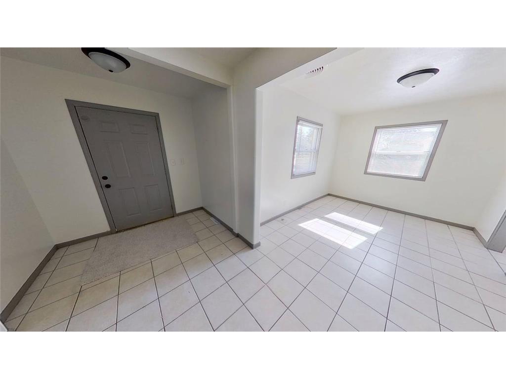 606 E Main Street Marshall MN 56258 6797973 image33