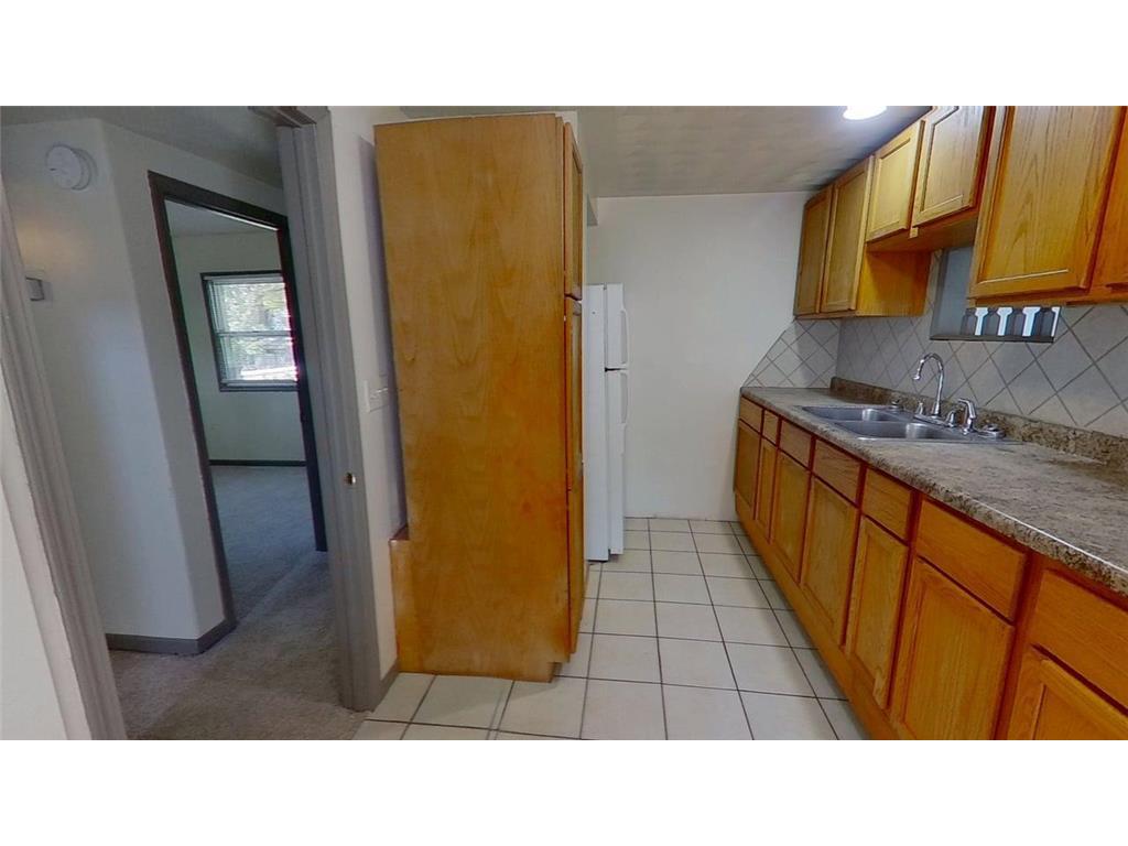 606 E Main Street Marshall MN 56258 6797973 image35