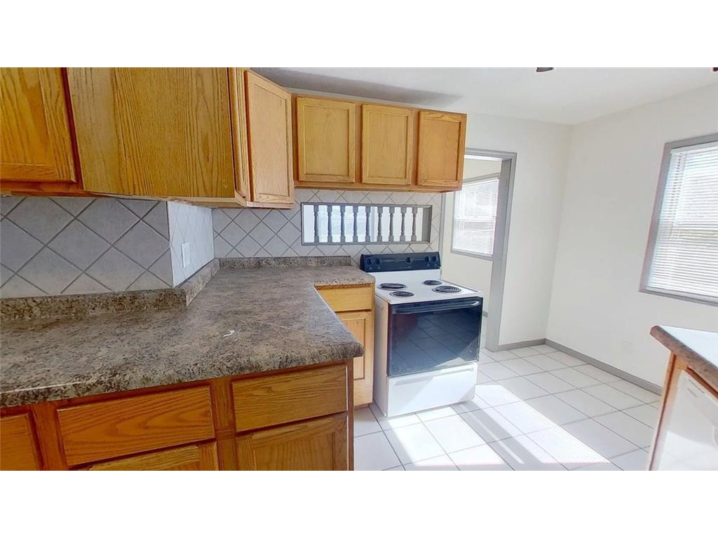 606 E Main Street Marshall MN 56258 6797973 image37