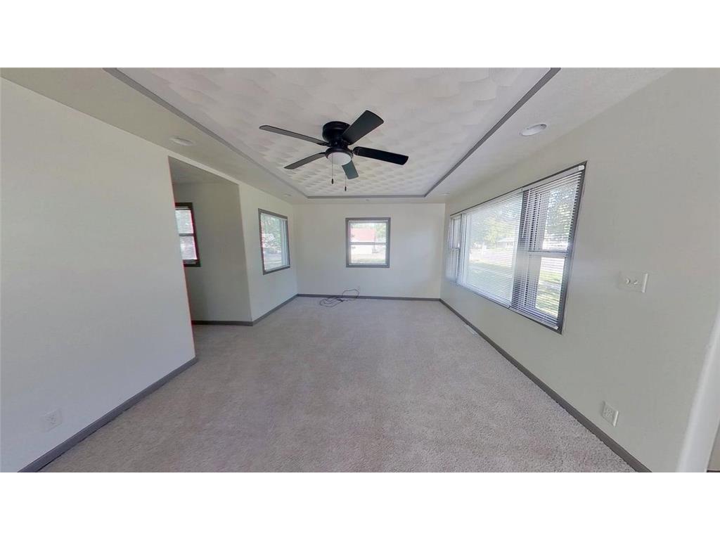 606 E Main Street Marshall MN 56258 6797973 image39