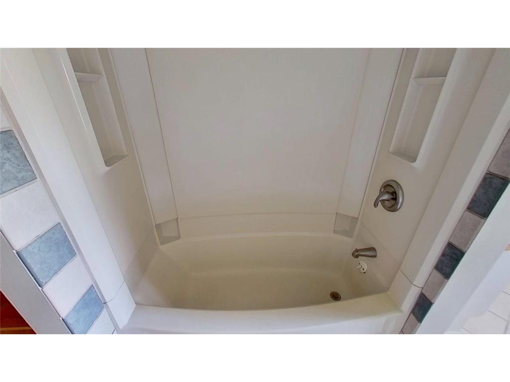 606 E Main Street Marshall MN 56258 6797973 image45