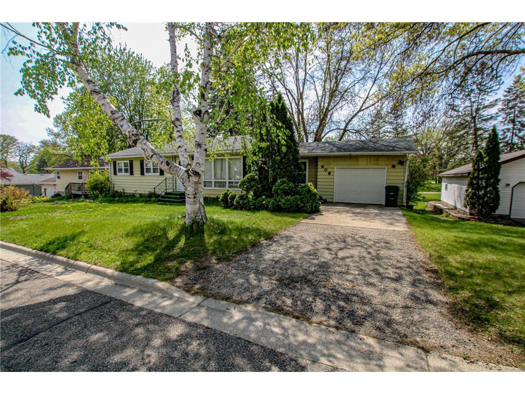606 Quincy Street Alexandria MN 56308 6541112 image1