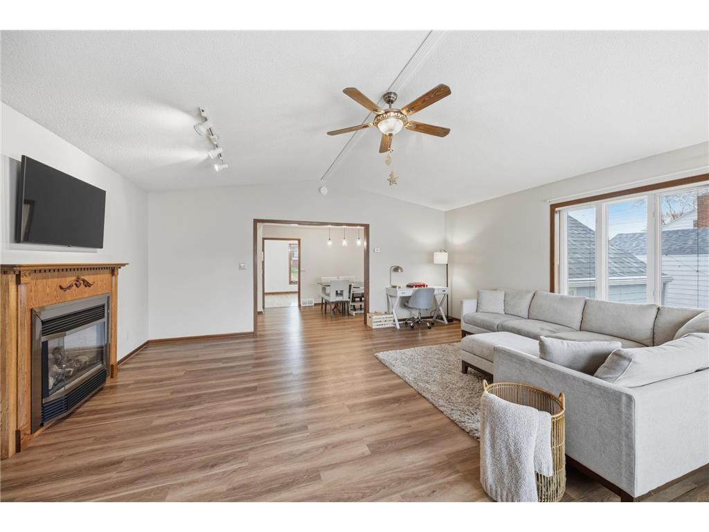 606 S 10th Street Olivia MN 56277 7023439 image9