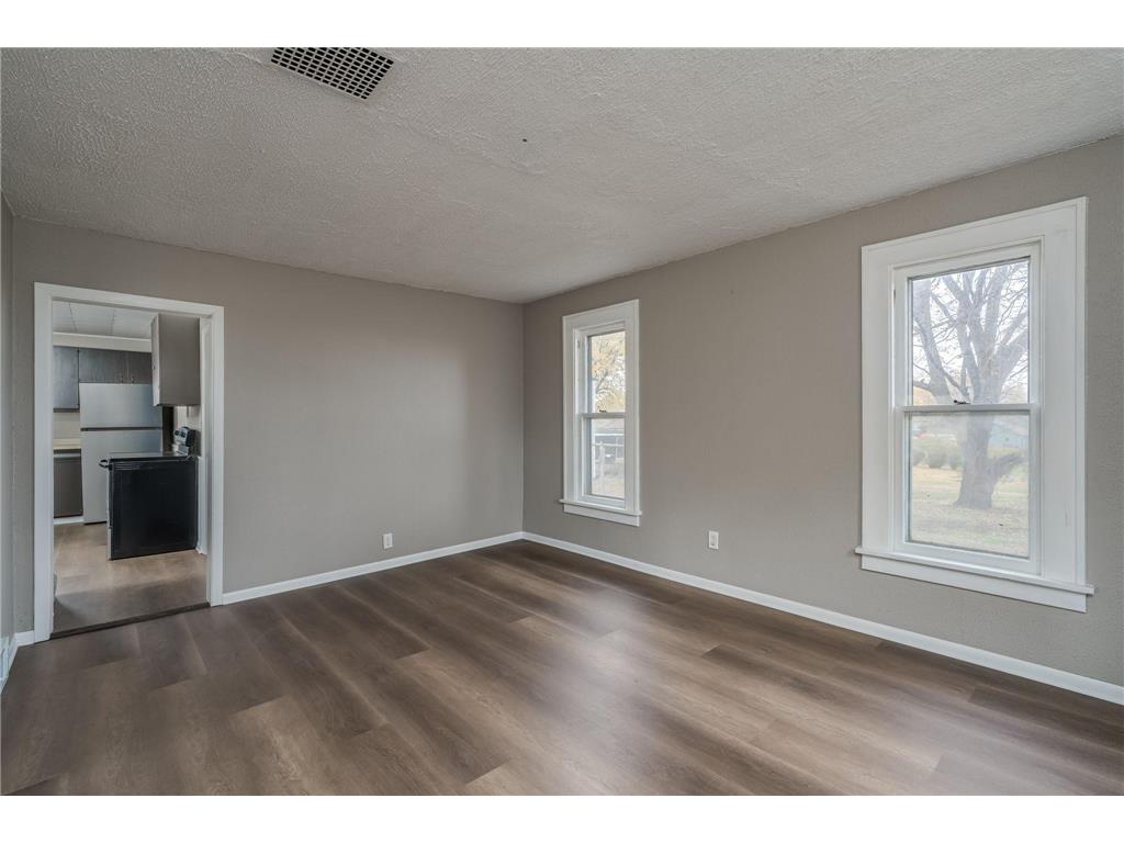 606 Smith Street NE Mapleton MN 56065 6825525 image11