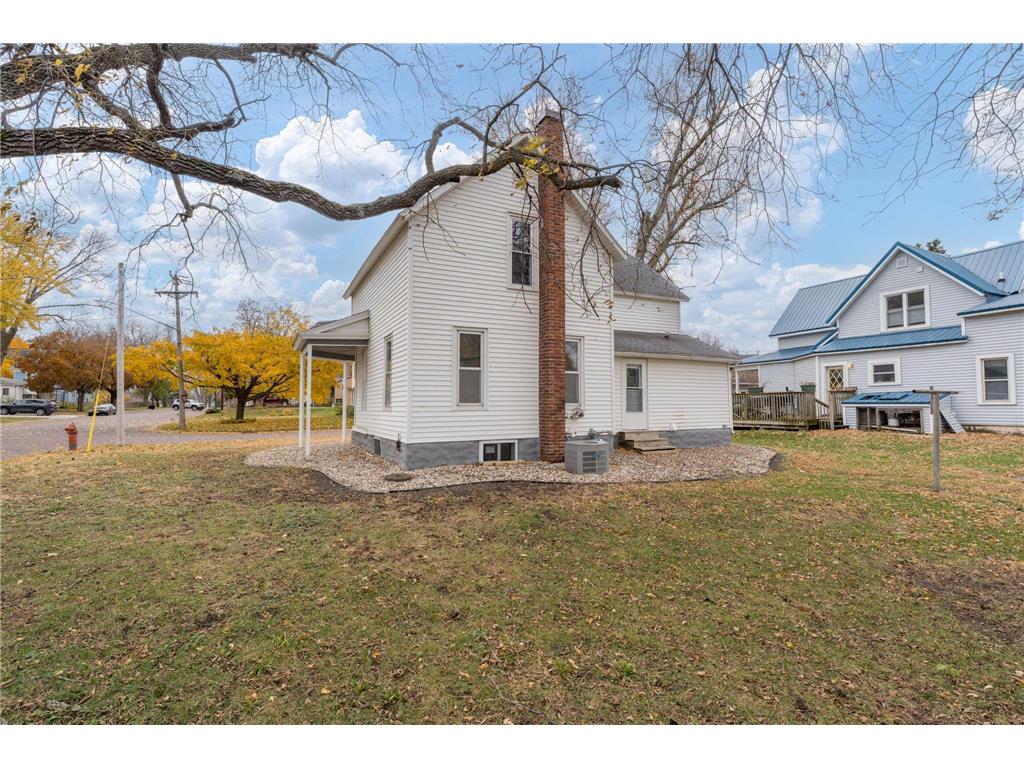 606 Smith Street NE Mapleton MN 56065 6825525 image28