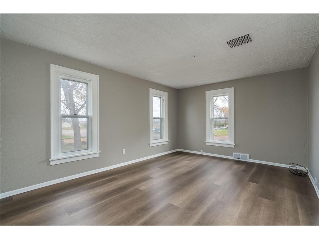 606 Smith Street NE Mapleton MN 56065 6825525 image8