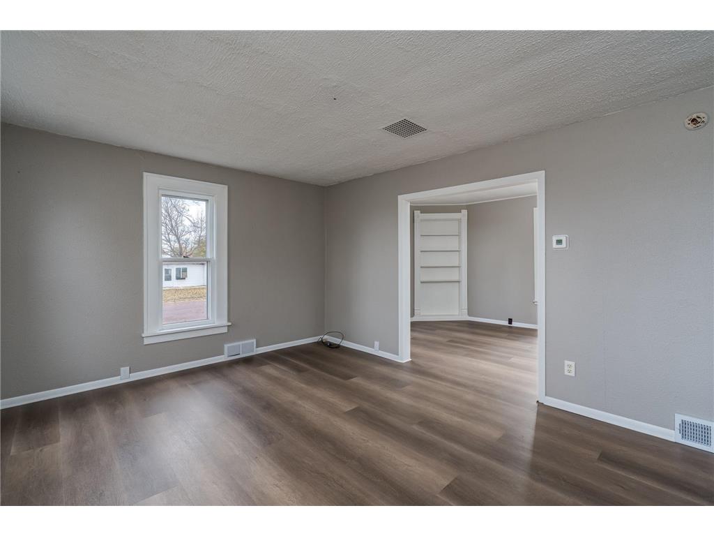 606 Smith Street NE Mapleton MN 56065 6825525 image9