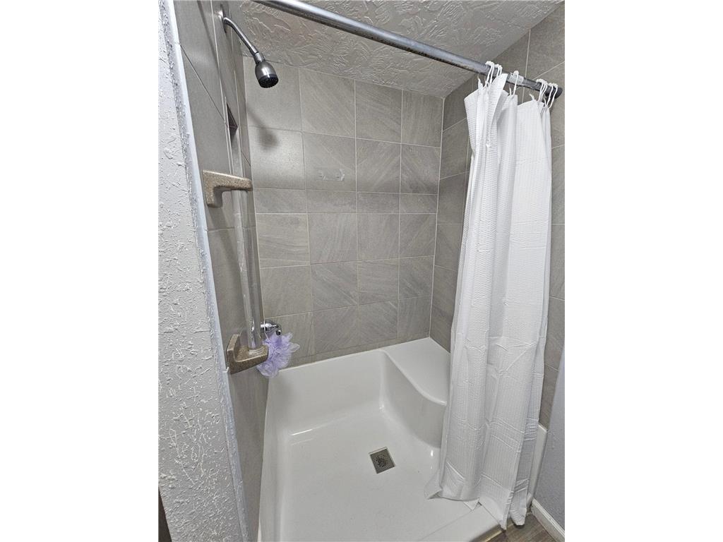 606 W Main Street Marshall MN 56258 6820882 image11