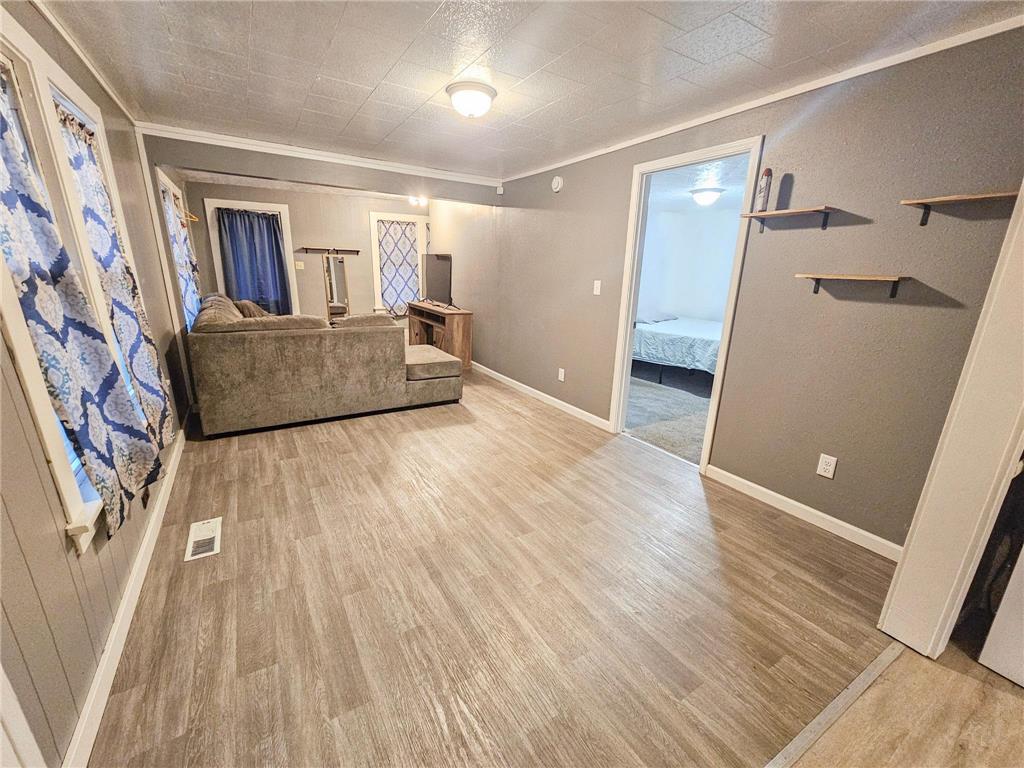 606 W Main Street Marshall MN 56258 6820882 image7