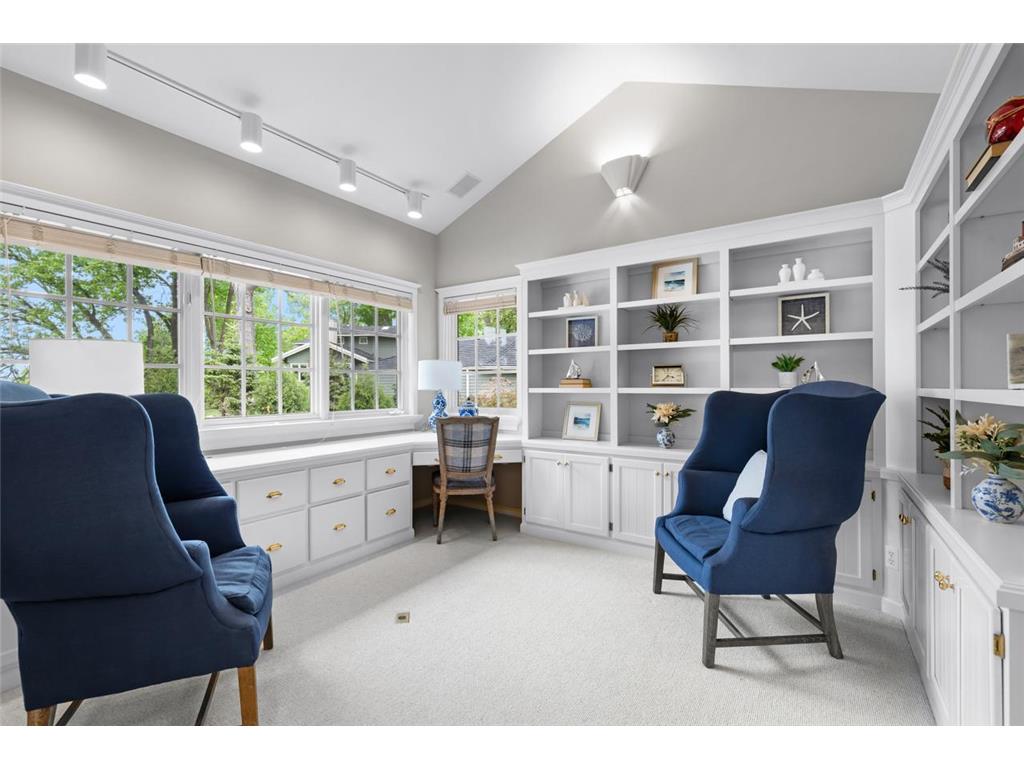 6060 Ridge Road Shorewood MN 55331 - Christmas 6813237 image13