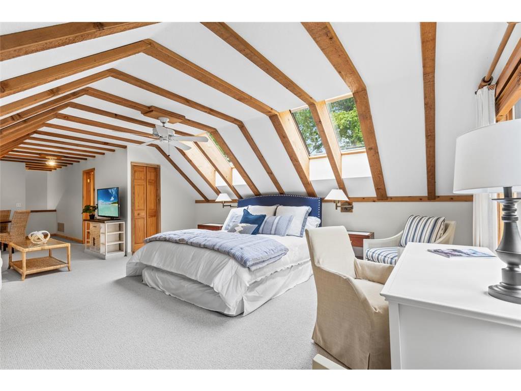 6060 Ridge Road Shorewood MN 55331 - Christmas 6813237 image21