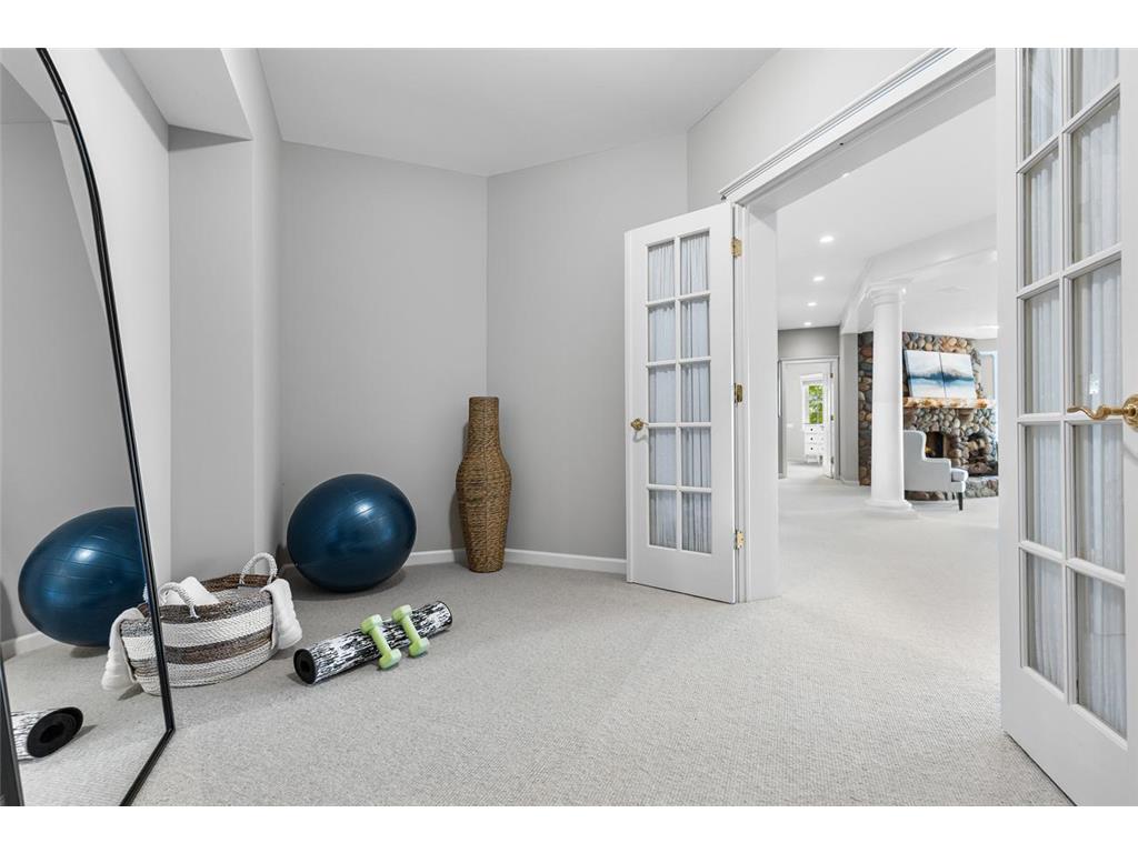 6060 Ridge Road Shorewood MN 55331 - Christmas 6813237 image27