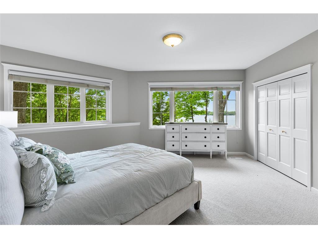 6060 Ridge Road Shorewood MN 55331 - Christmas 6813237 image28