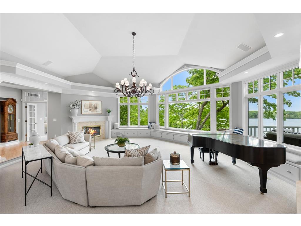 6060 Ridge Road Shorewood MN 55331 - Christmas 6813237 image6