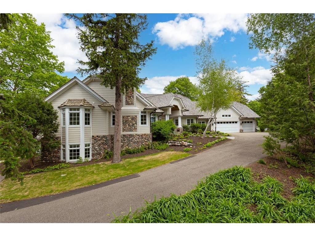 6060 Ridge Road Shorewood MN 55331 - Christmas 7090200 image1