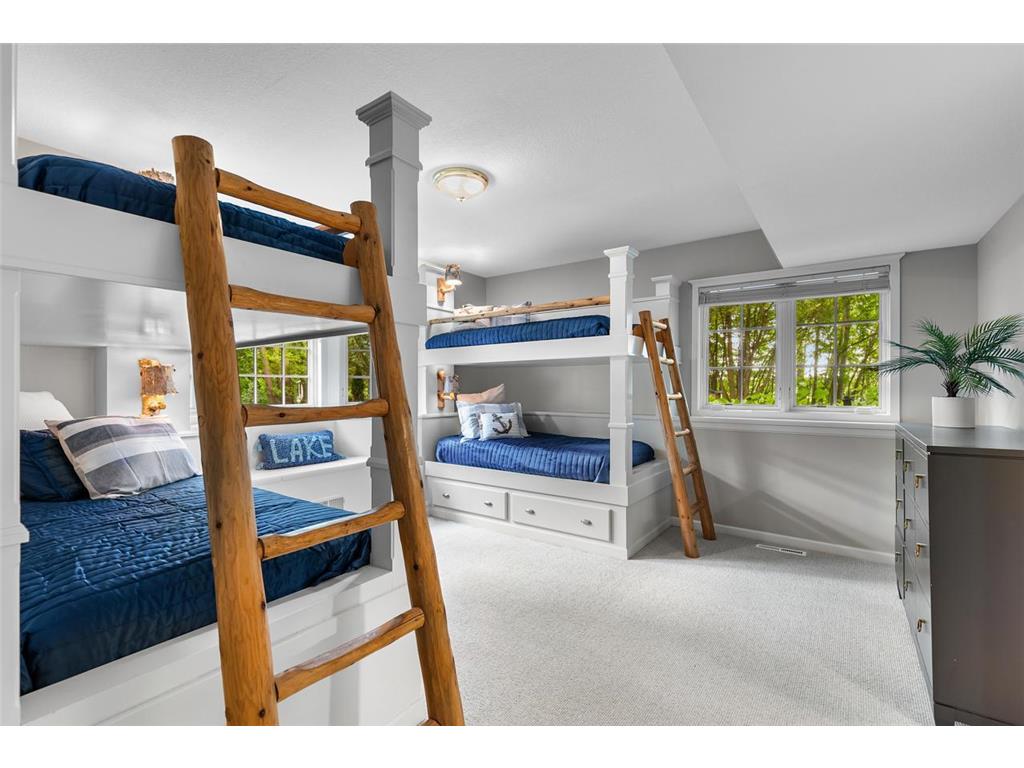 6060 Ridge Road Shorewood MN 55331 - Christmas 7090200 image31