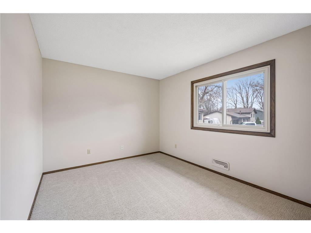 6061 Hillsboro Avenue N New Hope MN 55428 7046900 image19
