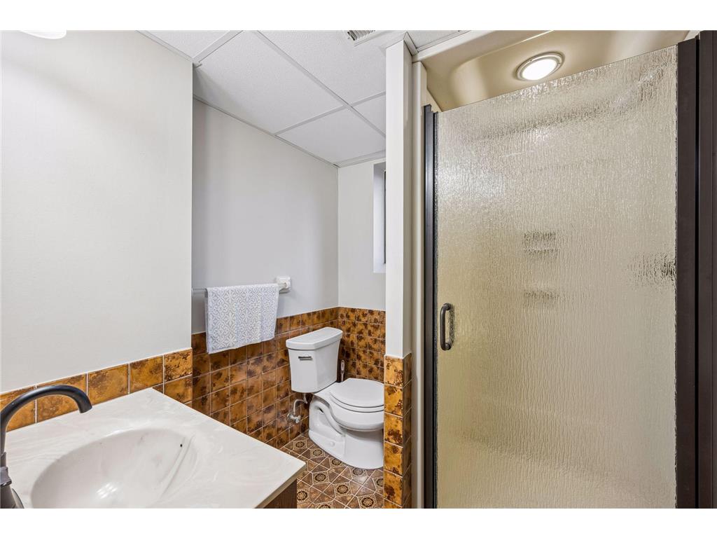 6061 Hillsboro Avenue N New Hope MN 55428 7046900 image27