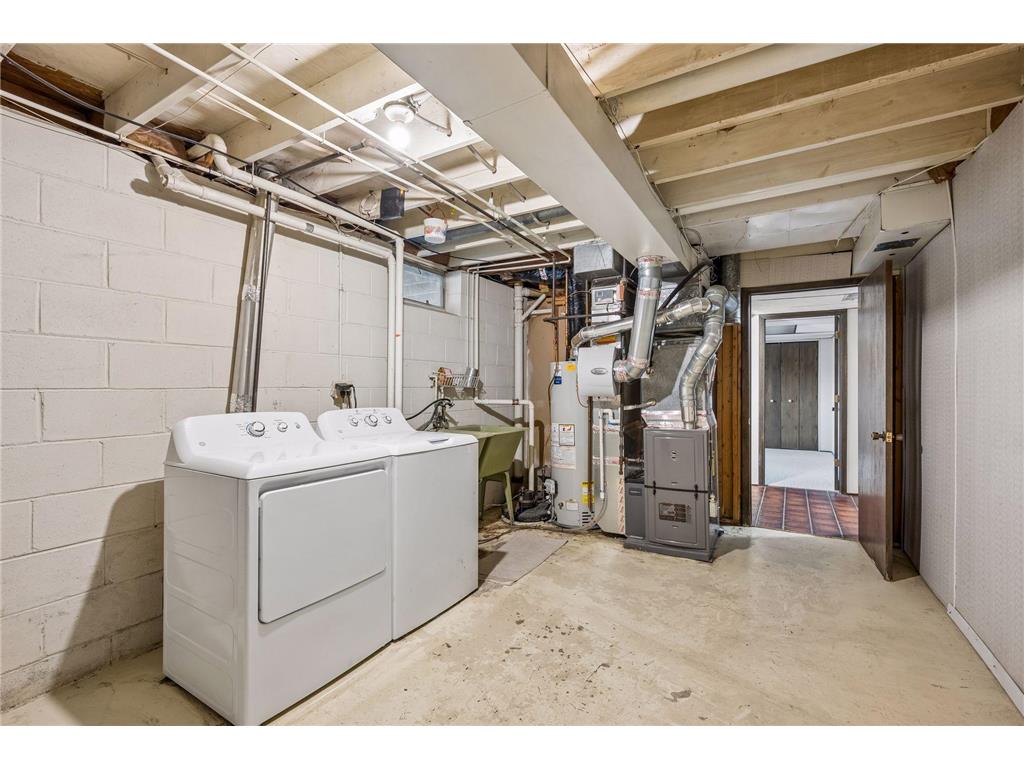 6061 Hillsboro Avenue N New Hope MN 55428 7046900 image30