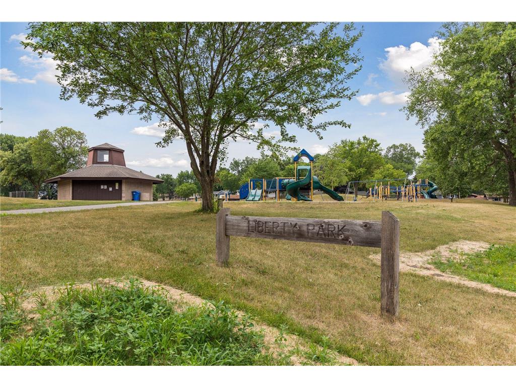 6061 Hillsboro Avenue N New Hope MN 55428 7046900 image45