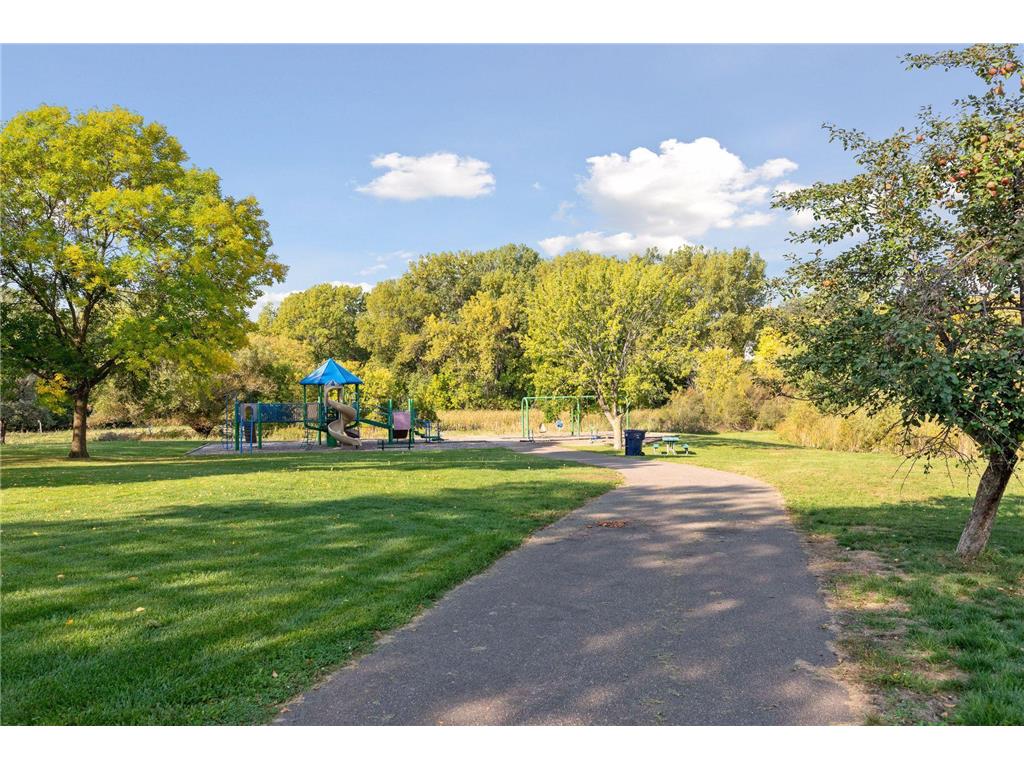 6061 Hillsboro Avenue N New Hope MN 55428 7046900 image48