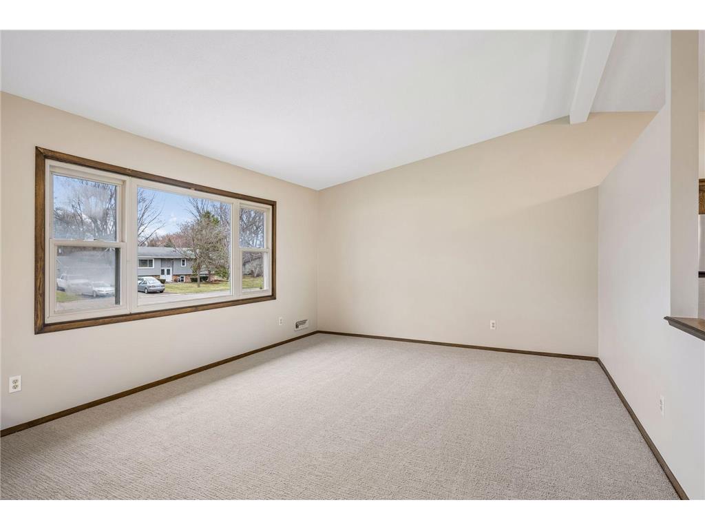 6061 Hillsboro Avenue N New Hope MN 55428 7046900 image5