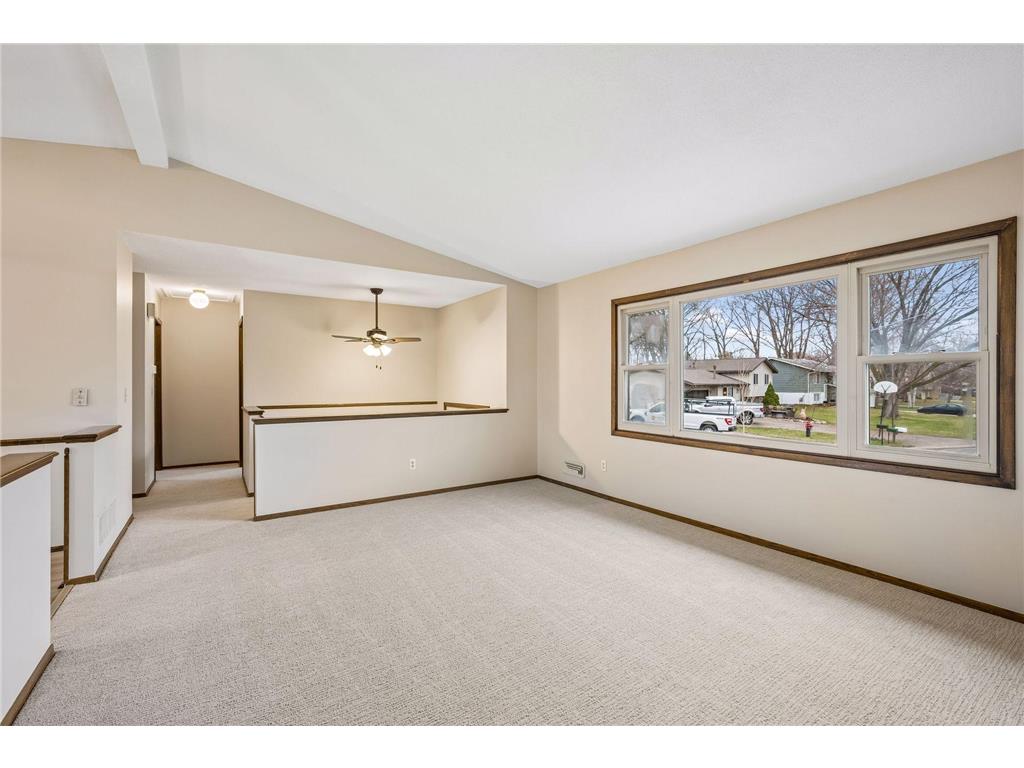 6061 Hillsboro Avenue N New Hope MN 55428 7046900 image6