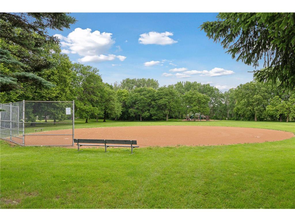 6061 Hillsboro Avenue N New Hope MN 55428 7046900 image73