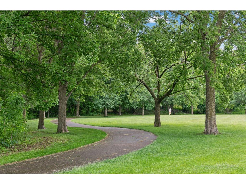 6061 Hillsboro Avenue N New Hope MN 55428 7046900 image75