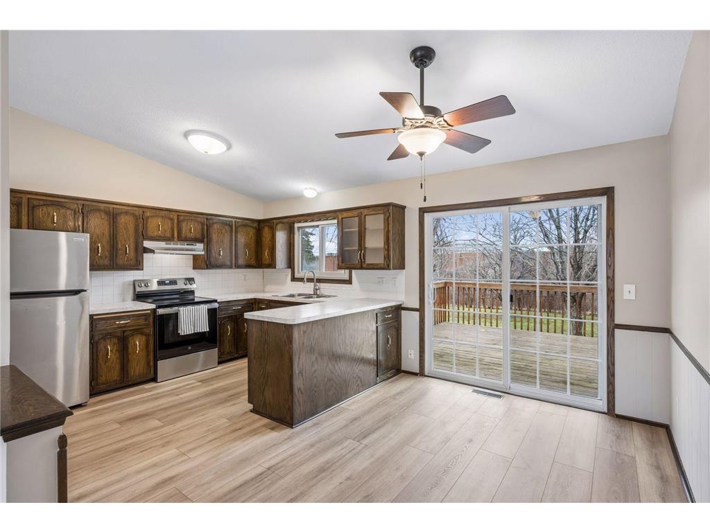 6061 Hillsboro Avenue N New Hope MN 55428 7046900 image9