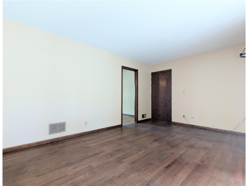 6065 Oakwood Road Woodbury MN 55125 7096865 image9