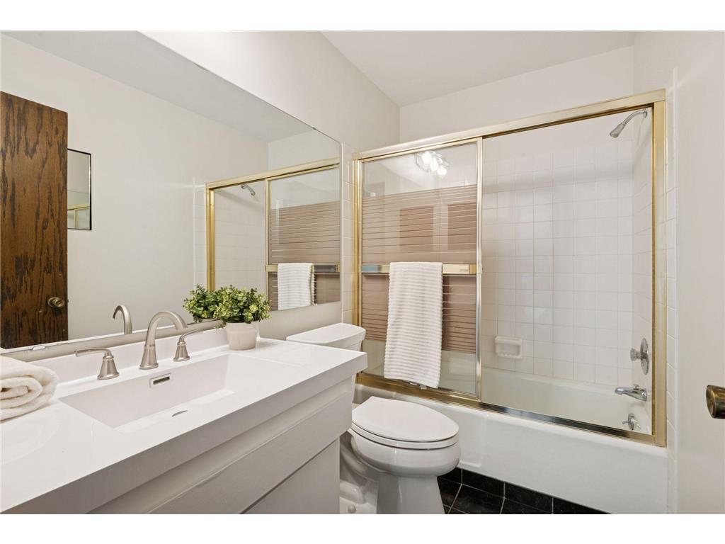 6066 Blake Ridge Road Edina MN 55436 7002760 image21