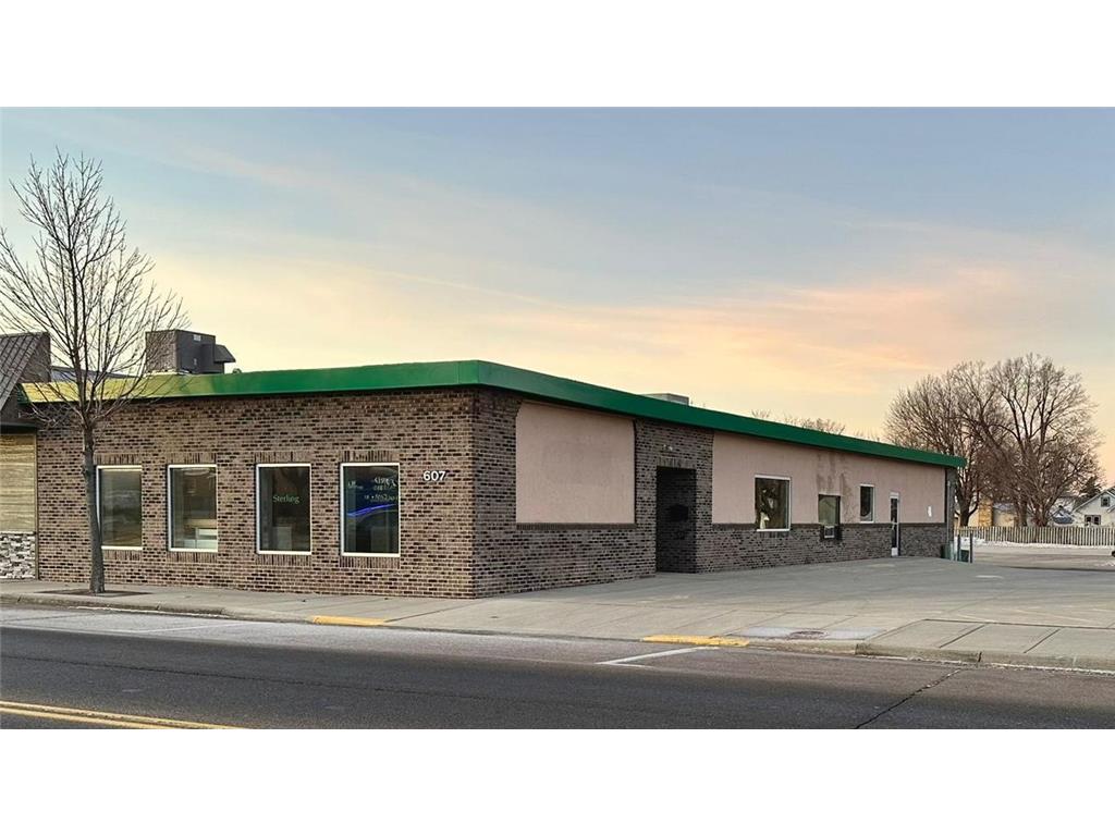 607 10th Street Worthington MN 56187 6619105 image1