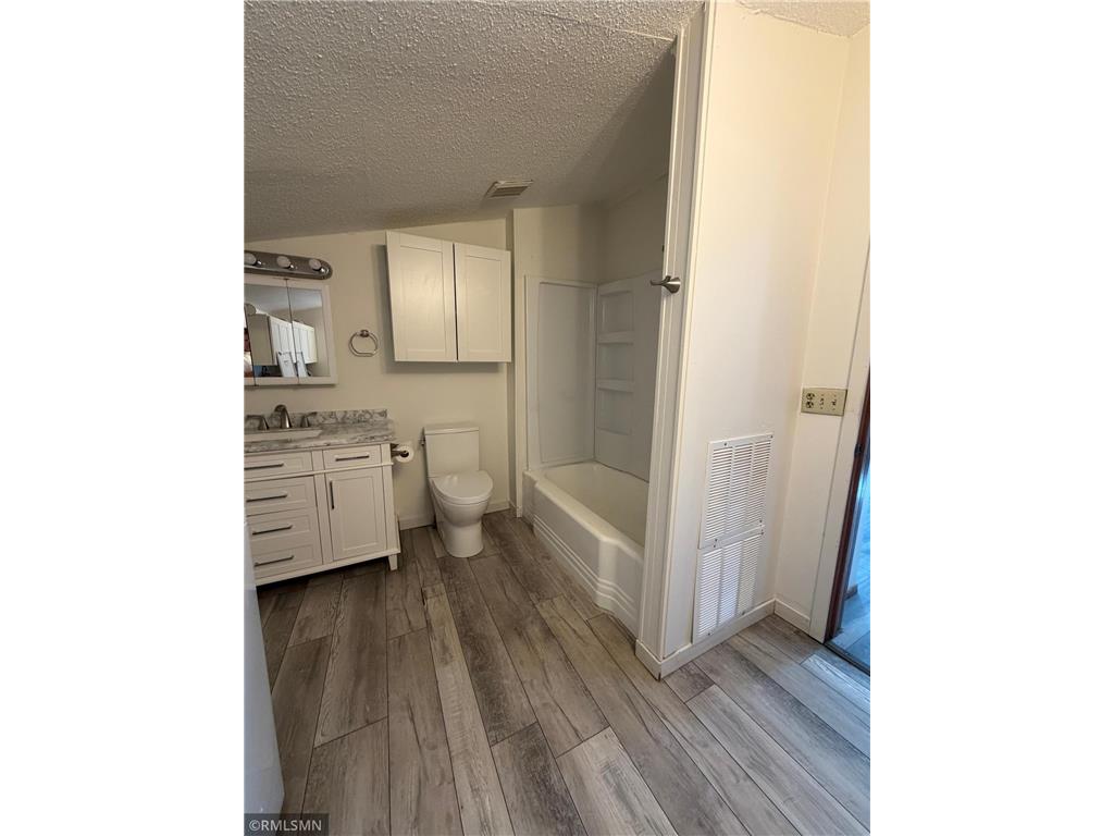 607 1st Avenue E Shakopee MN 55379 7086404 image15