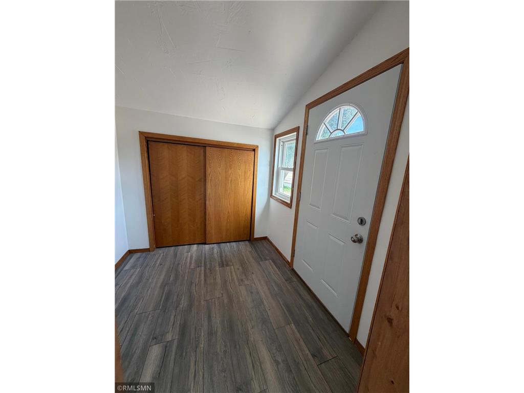 607 1st Avenue E Shakopee MN 55379 7086404 image2