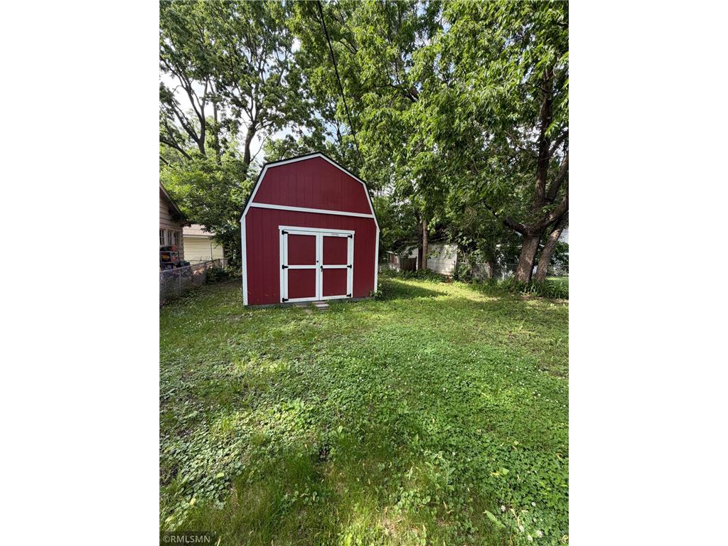 607 1st Avenue E Shakopee MN 55379 7086404 image20