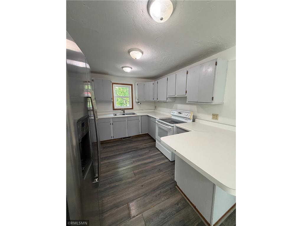 607 1st Avenue E Shakopee MN 55379 7086404 image3