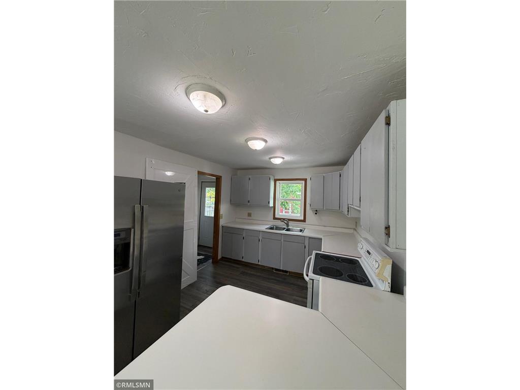 607 1st Avenue E Shakopee MN 55379 7086404 image4