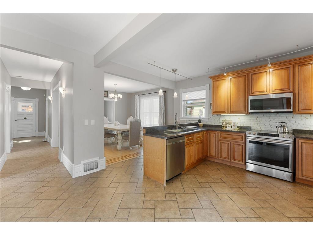 607 4th Street SW Willmar MN 56201 7043216 image15
