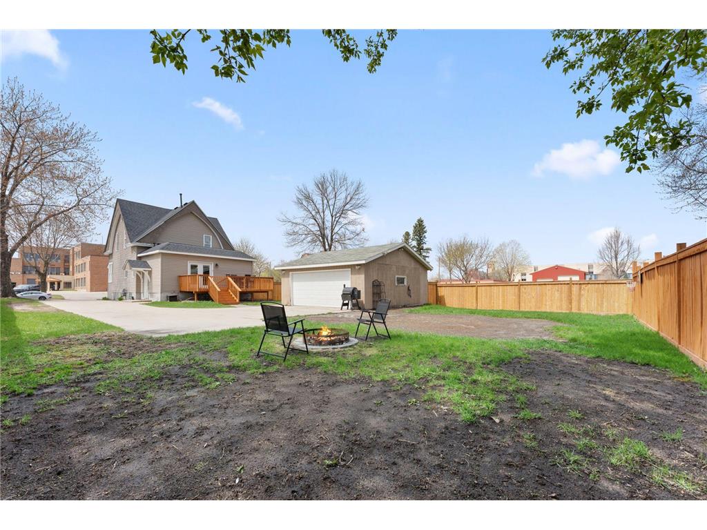 607 4th Street SW Willmar MN 56201 7043216 image34