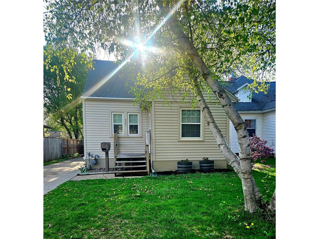 607 7th Street NW Austin MN 55912 6370088 image1