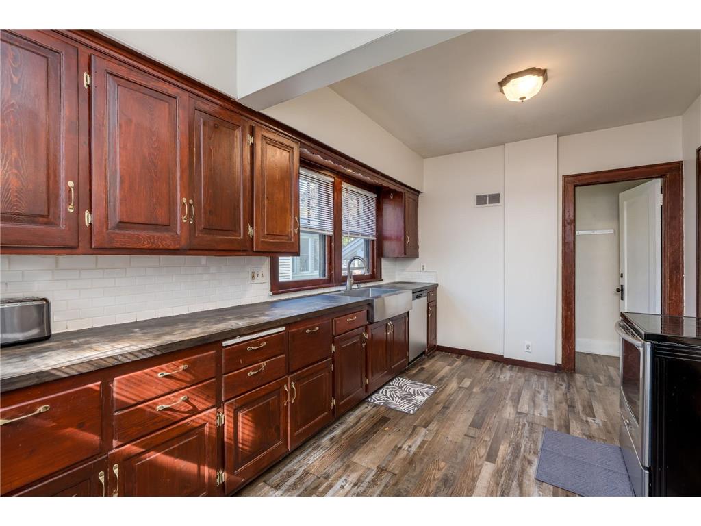 607 Blue Earth Street Mankato MN 56001 6802068 image18