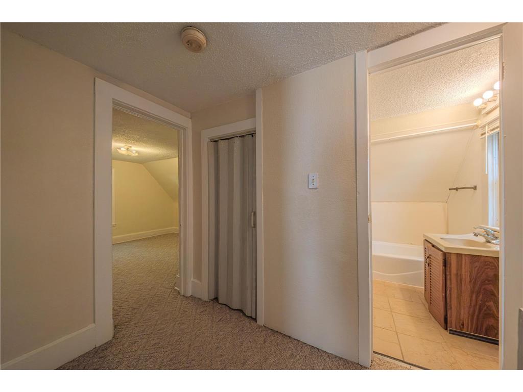 607 Charles Avenue Saint Paul MN 55103 7073870 image16